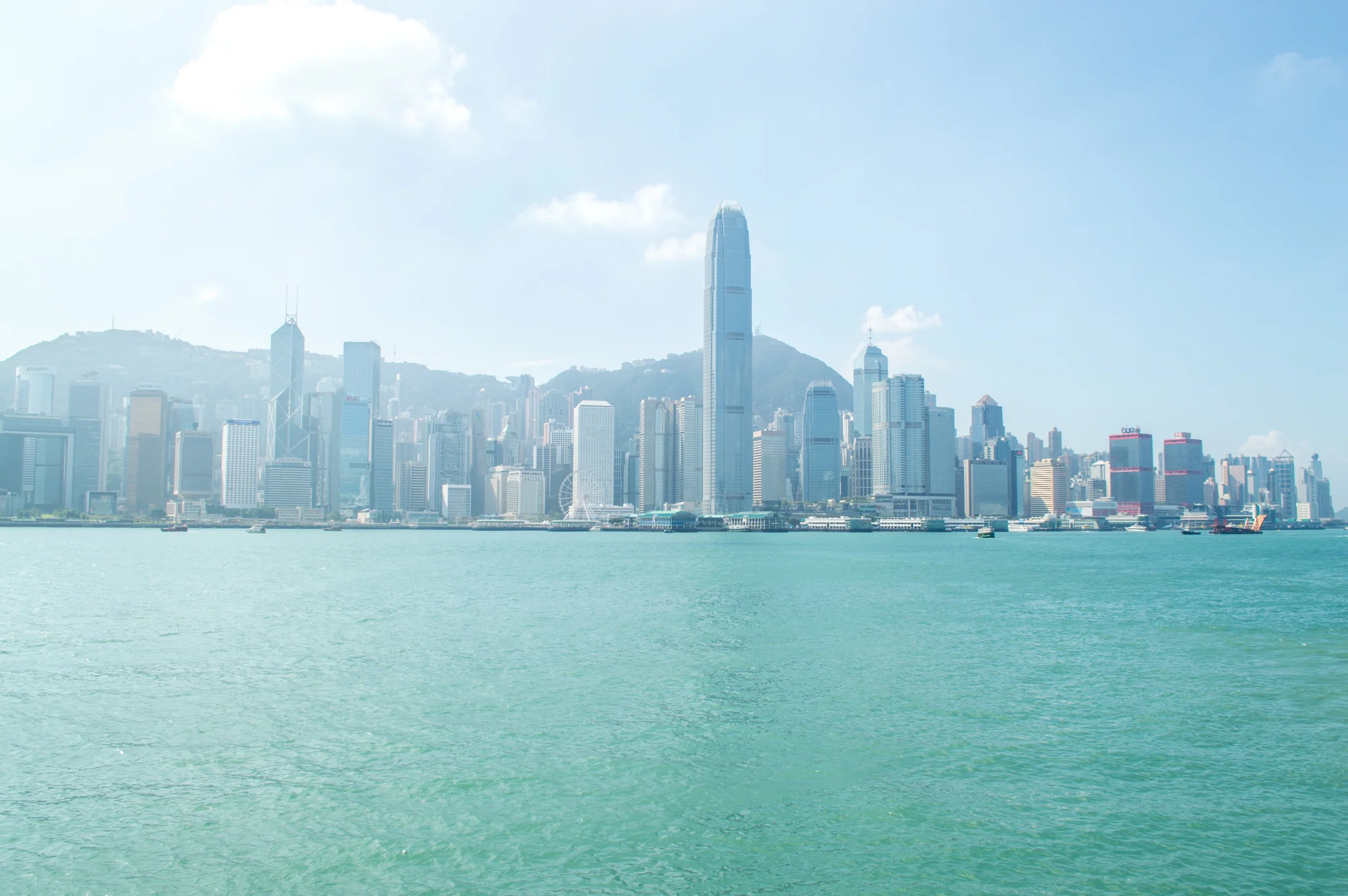 Гонконг вечер вода. Токио высотки. Гонконг сянган столица. Гонконг филиппины пакистан флаги hd. Гонконг филиппины.