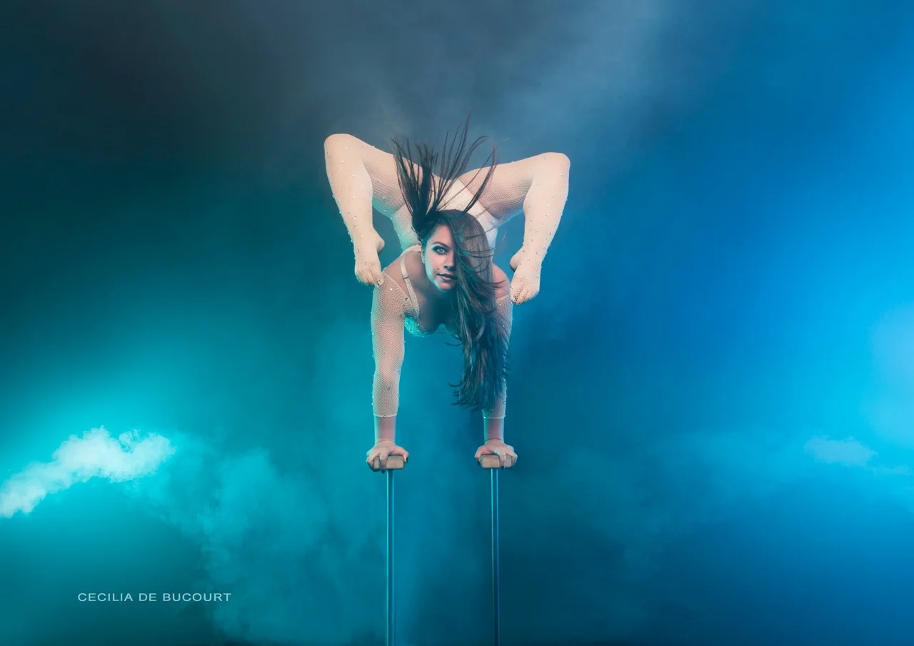 Bubble entertainment presented for event guests