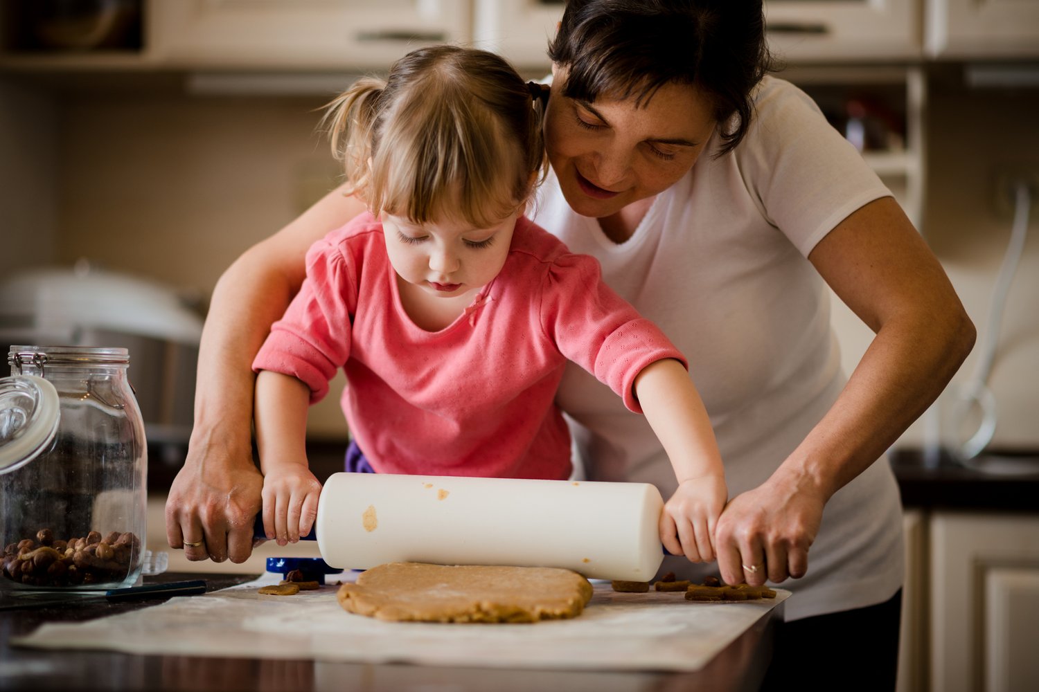 торт супер дед. дети и родители на кухне. готовка вместе с мамой. Birthday father. Parents and children make cakes.