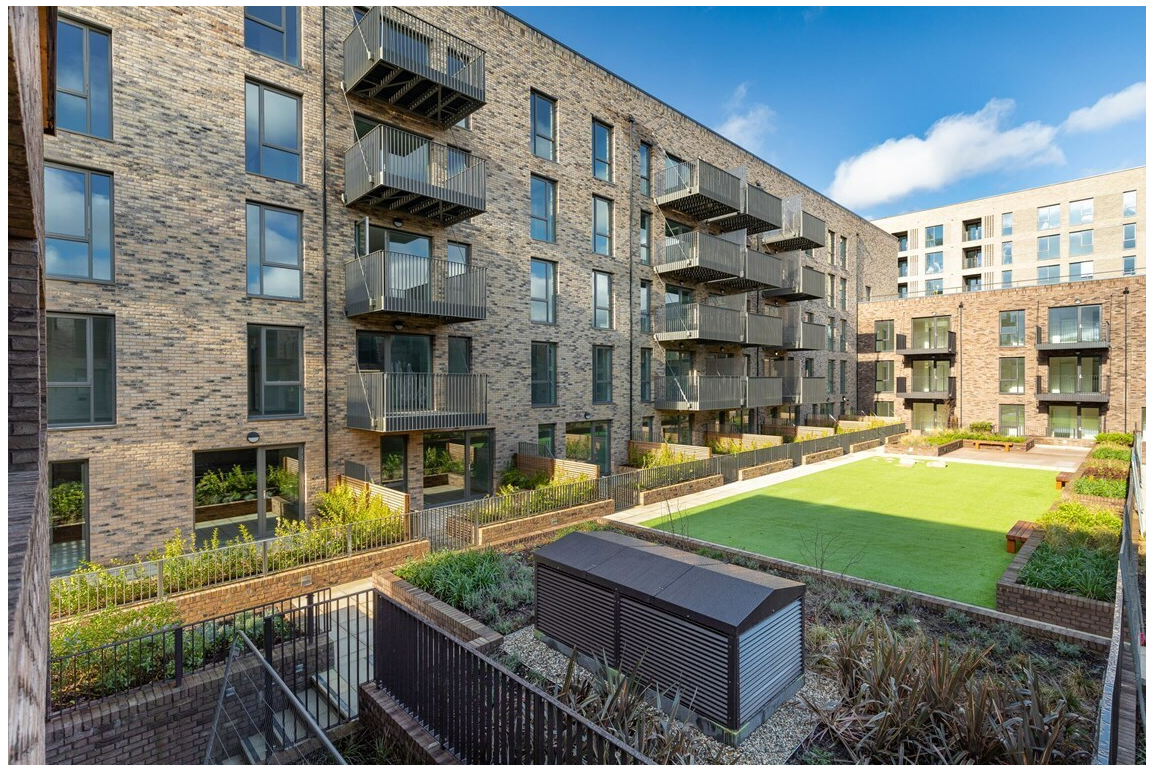 Bellway Homes — Beckton Parkside — Balconies & railings