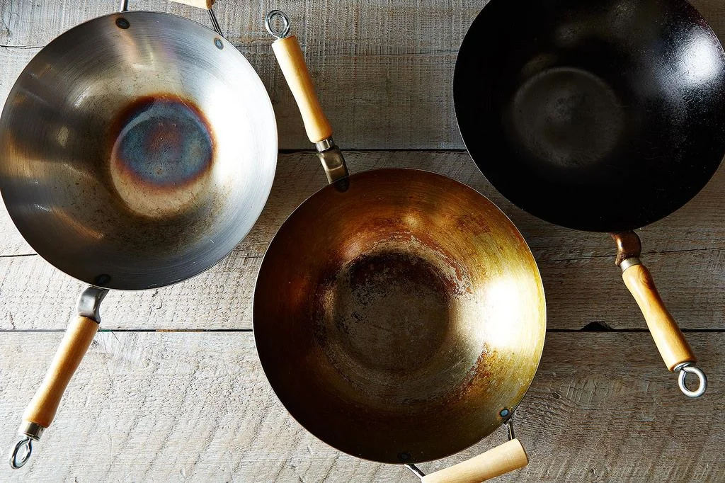 Help my seasoning keeps flaking off! r/carbonsteel