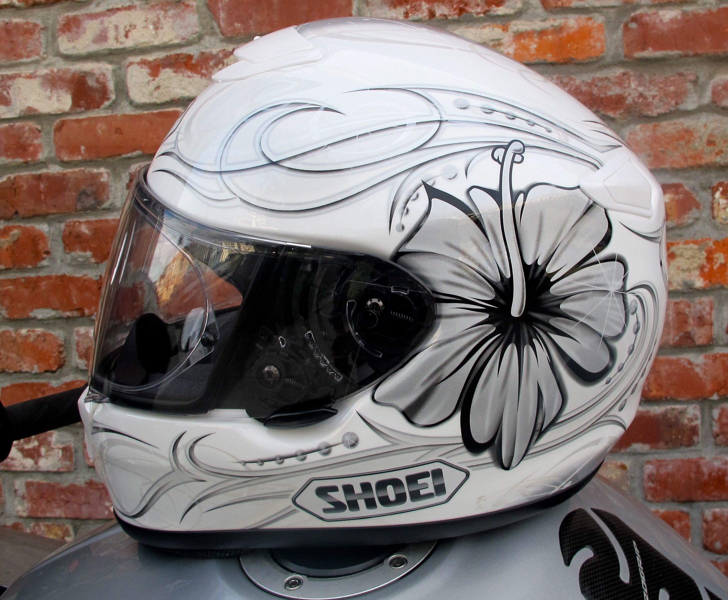 Shoei шлем пчела