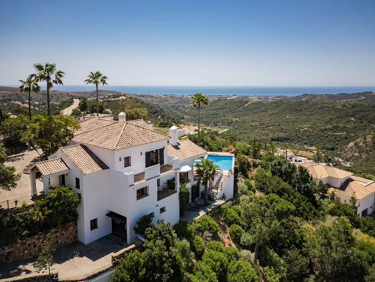 Villa in Montemayor, Benahavis, represented by Alfonso Lacruz Team