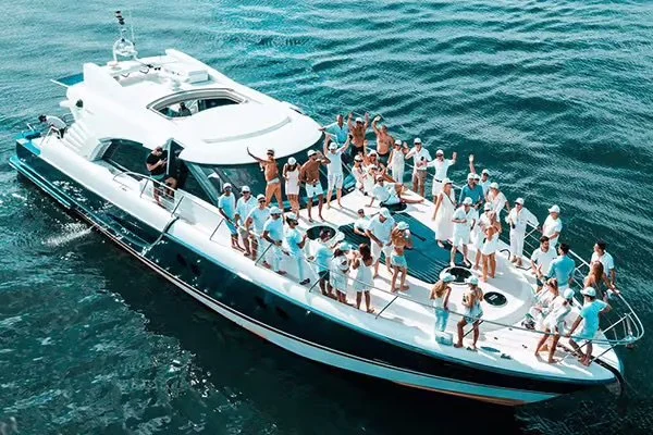 Gold Coast yacht party on the water