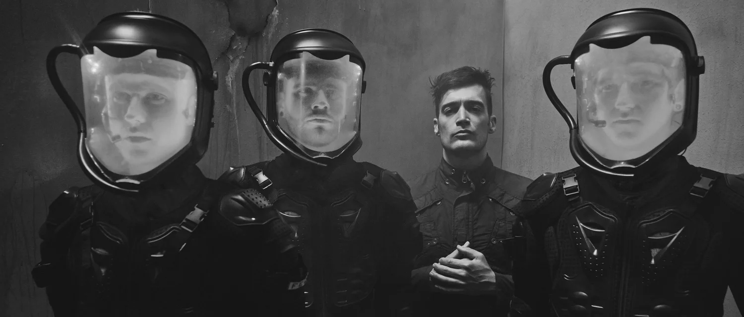 Trials starset. Джонатан кампфе starset. Дастин бейтс starset. Группа starset. Starset логотип.