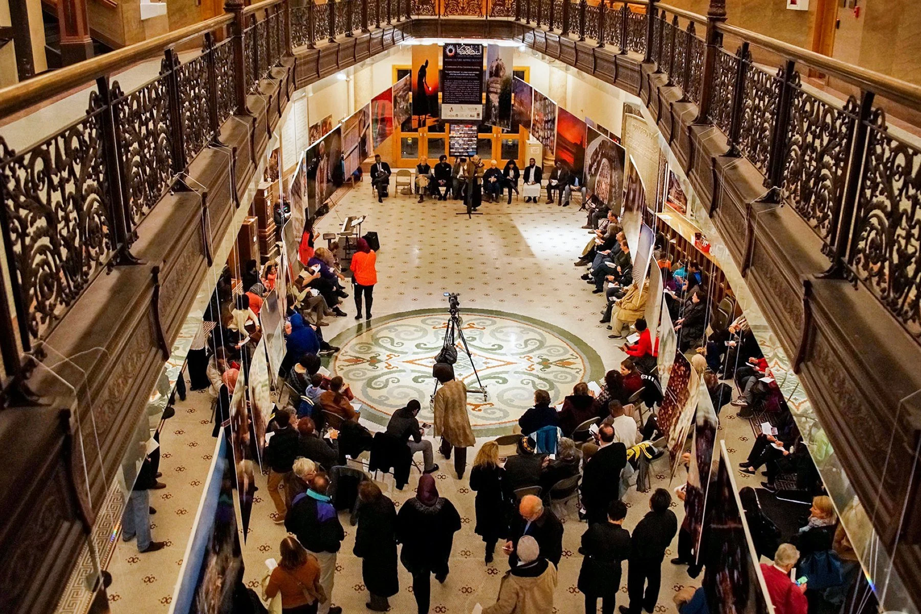 Visitors at the Spirit of Ramadan US exhibition, Milwaukee City Hall