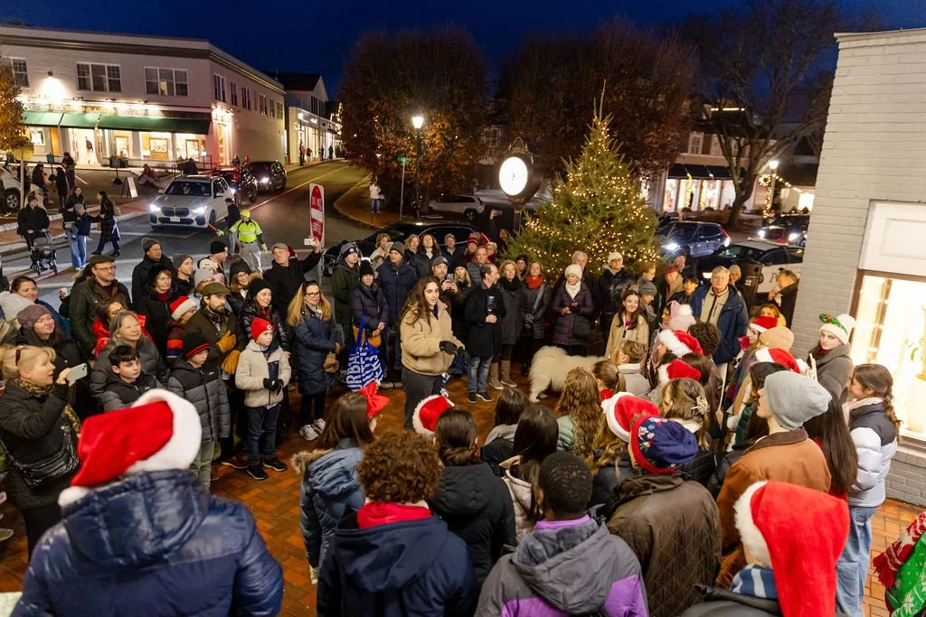 Crowds gather downtown at the 2025 Holiday Stroll