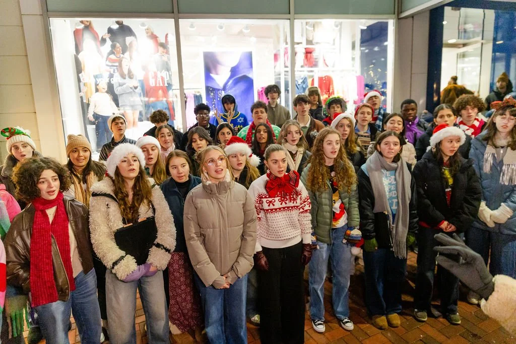 Live music at the Holiday Stroll