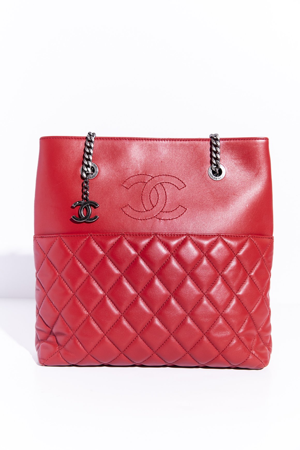 CHANEL 2017 Red Small Shopping Tote — MOSS Designer Consignment