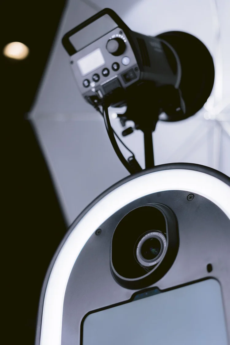 Professional Canon DSLR camera and studio strobe inside a Wuddabooth photo booth rental in Orange County, CA