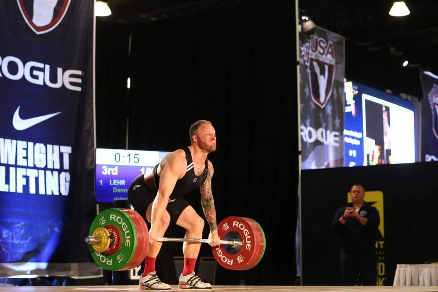Danny Lehr setting up over the bar