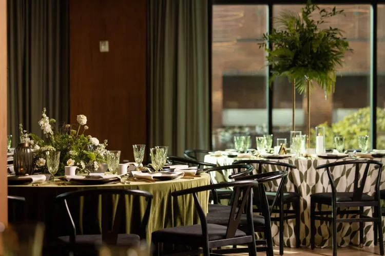 Gala reception venue and table setting in Greenville SC by Jack Robert Photo