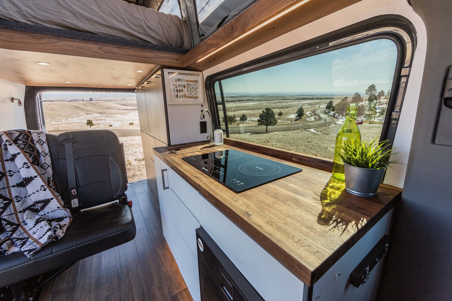 Mercedes Sprinter 2020 Camper 4x4 интерьер