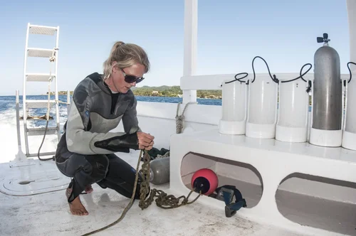 PADI Instructor Development Course session in Roatán