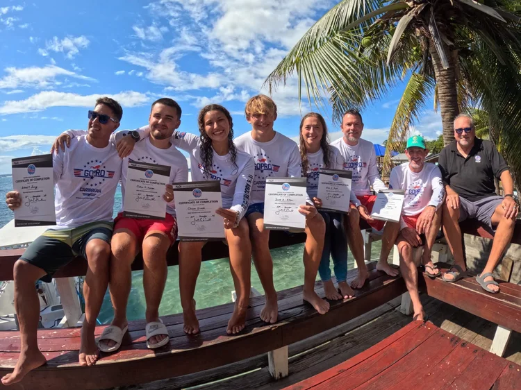 PADI Instructor Course (IDC) training in Roatan