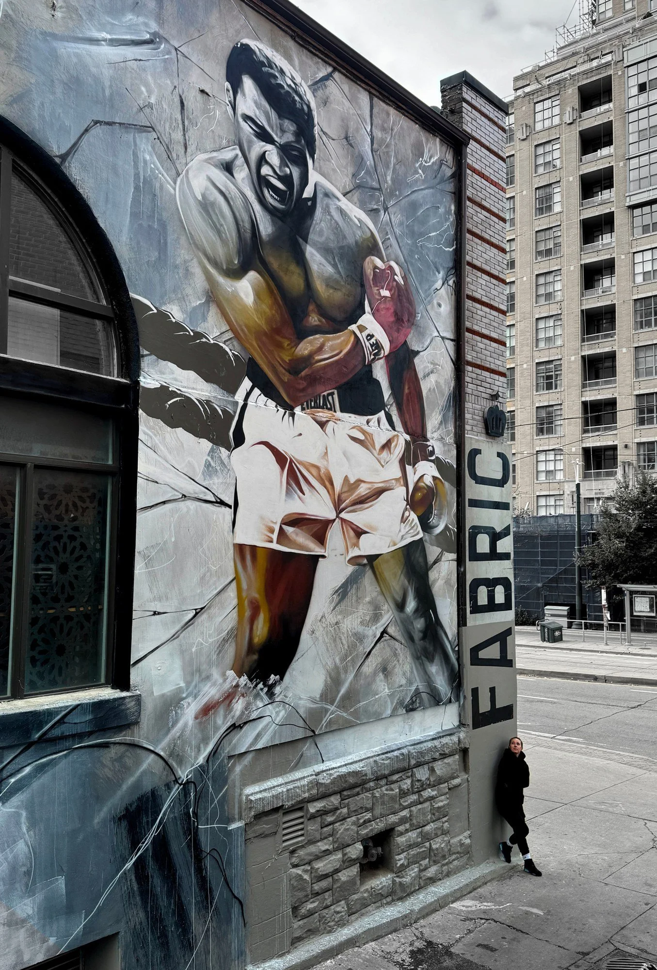 Large boxing portrait painted on the exterior of 161 Boxing Club