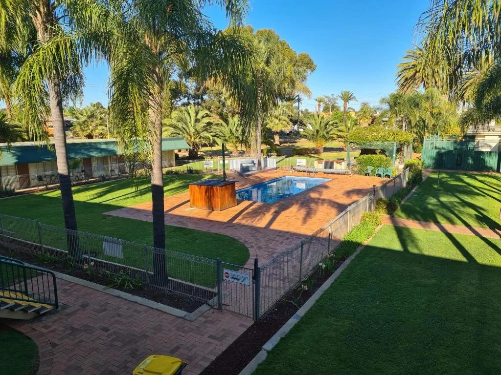 Motel Riverina outdoor swimming pool