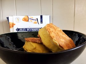 Jules Destrooperwafeltjes met mango-banaanijs