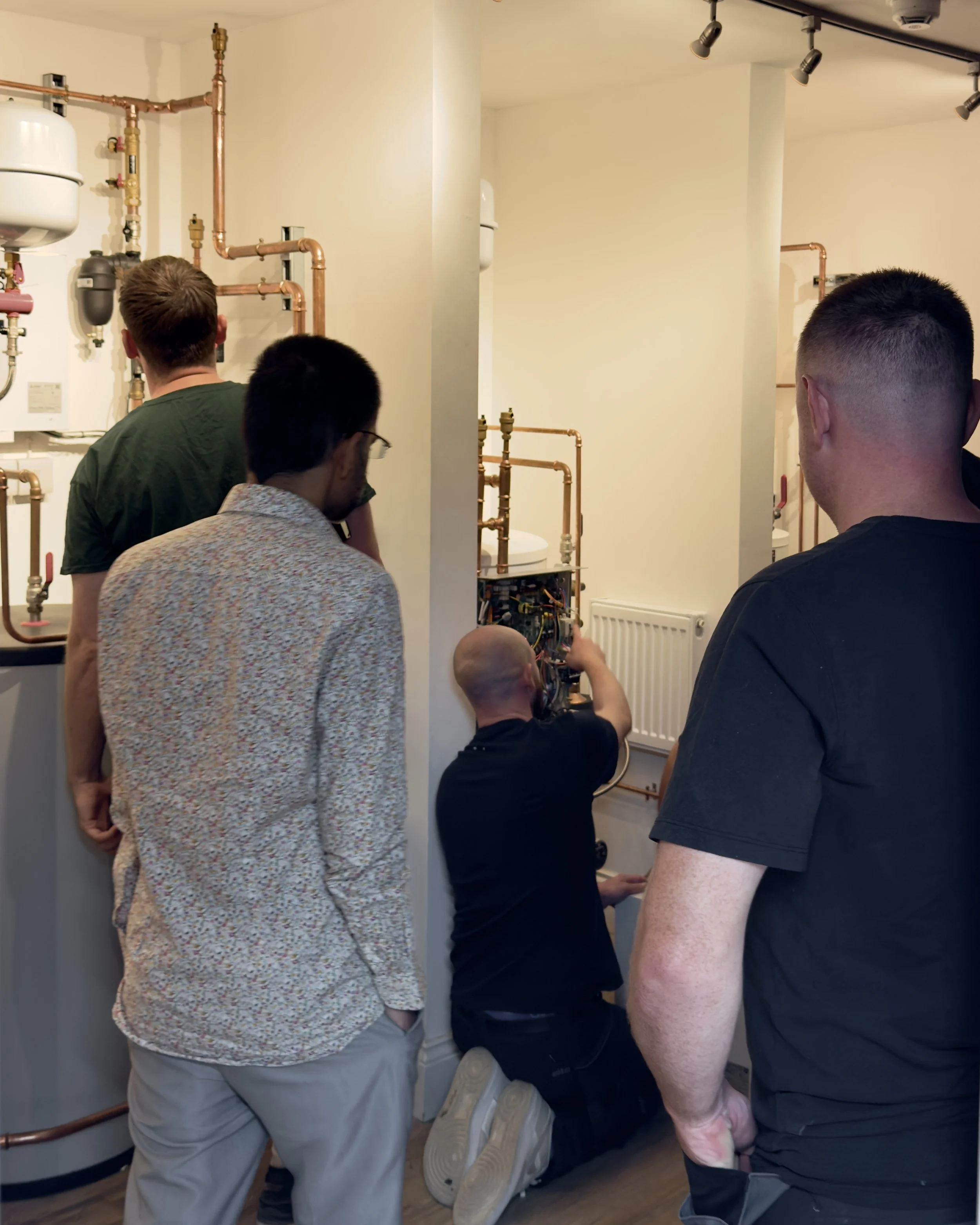 Course presentation during Alto Energy heat pump training