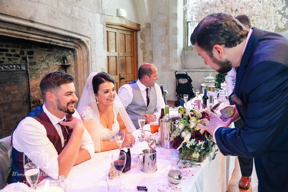 Chris Tennant entertaining guests with close-up mind reading at a wedding or corporate event