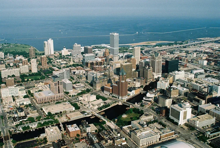 View of Milwaukee, Wisconsin, home of Aurora St. Luke's Medical Center
