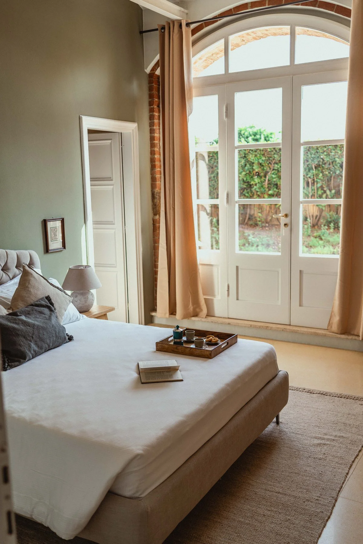 Guest suite at the Tuscany retreat