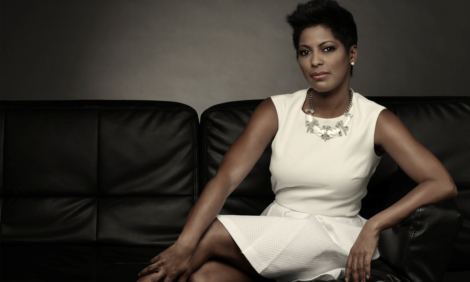 Here’s How Tamron Hall Engages Fans and Brands on Social Media - WHOSAY.