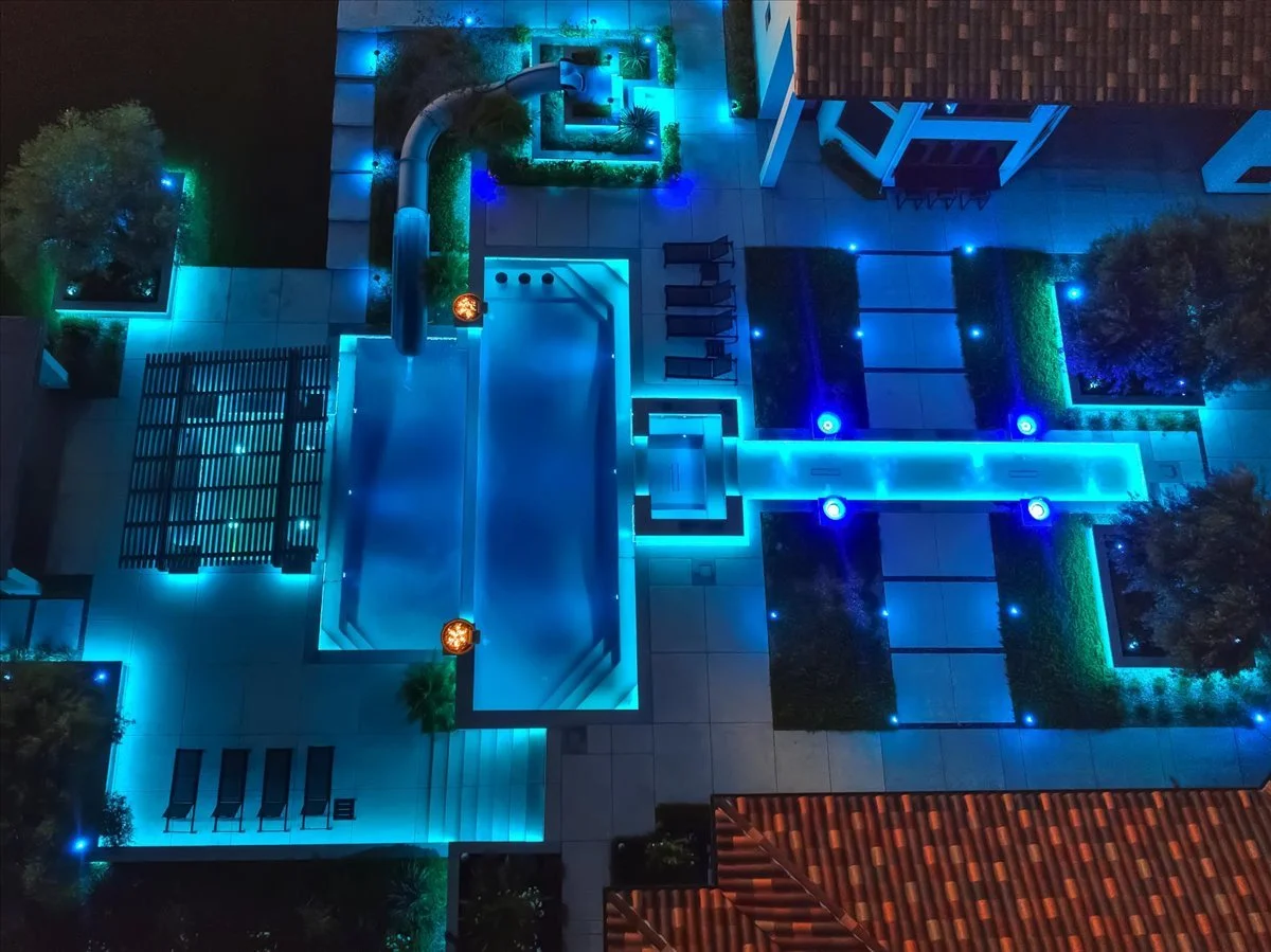 PAL aquatic and yard lighting