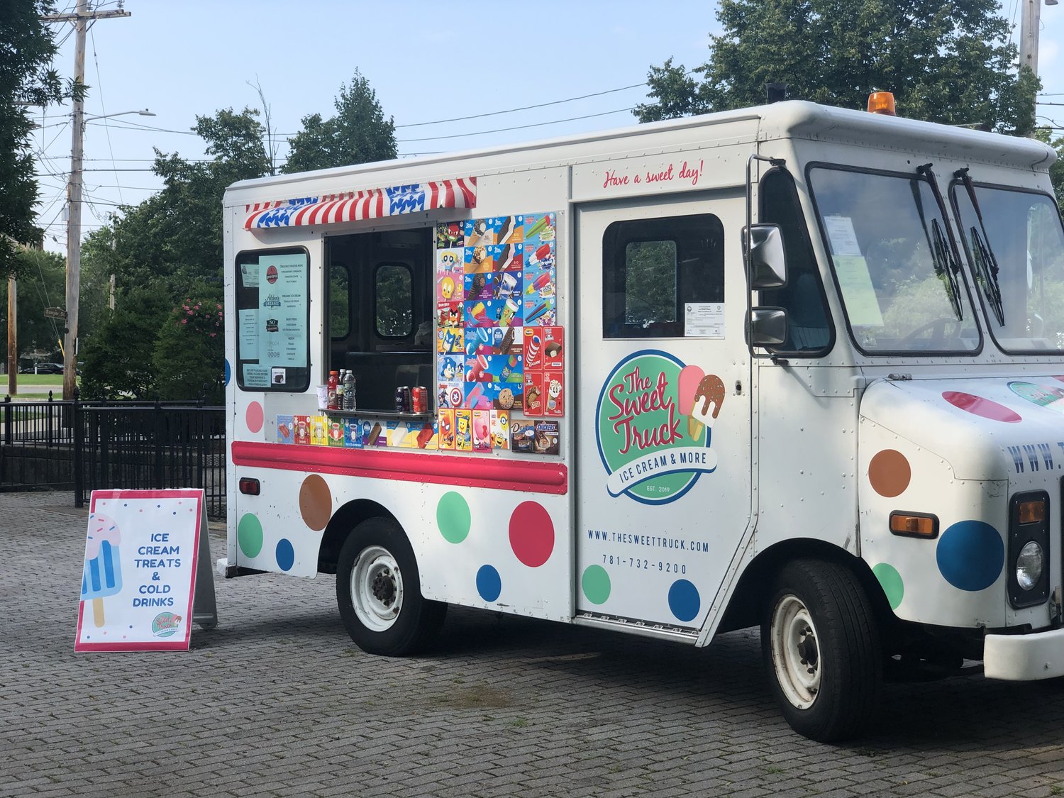 Трансформер Ice Cream Truck