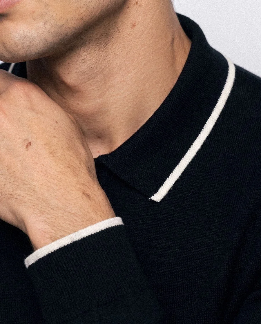 Collar detail