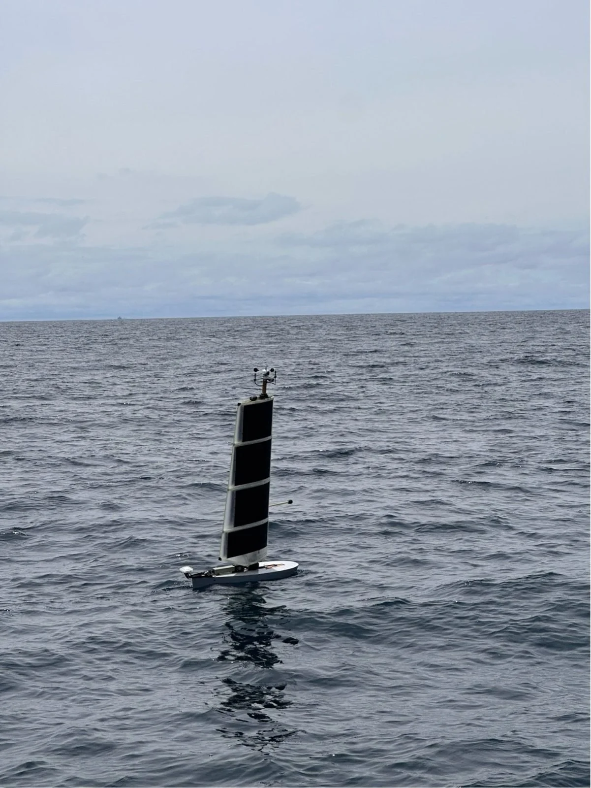 HORUS offshore with its solar wingsail and masthead sensors
