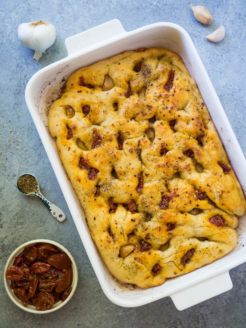 Easy No-Knead Focaccia with Roasted Garlic and Dried Tomatoes 