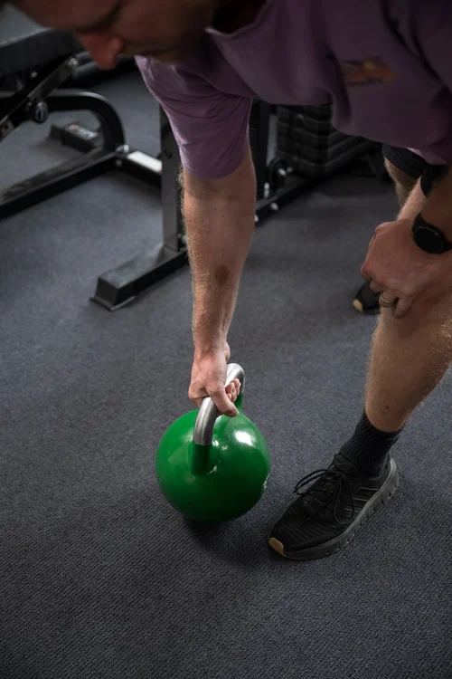 Close-up of a safe lifting grip