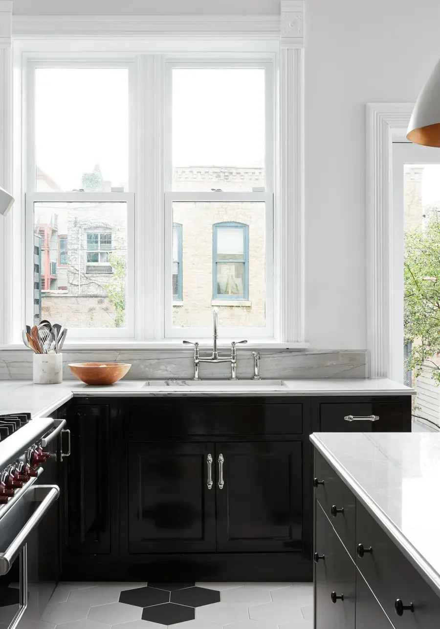 Chicago Victorian Single Family — professional interior photograph