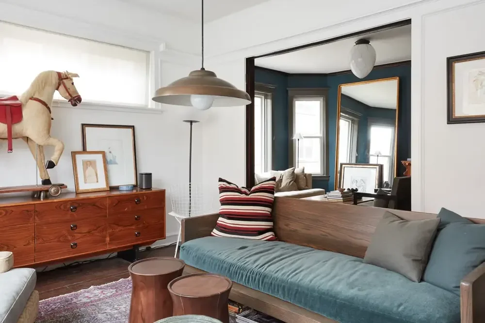 Posh Flat No. 1 — photograph 26