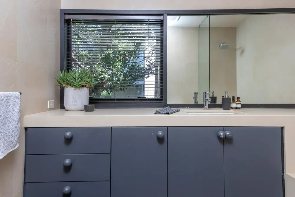 Silver Lake Bungalow — professional interior photograph