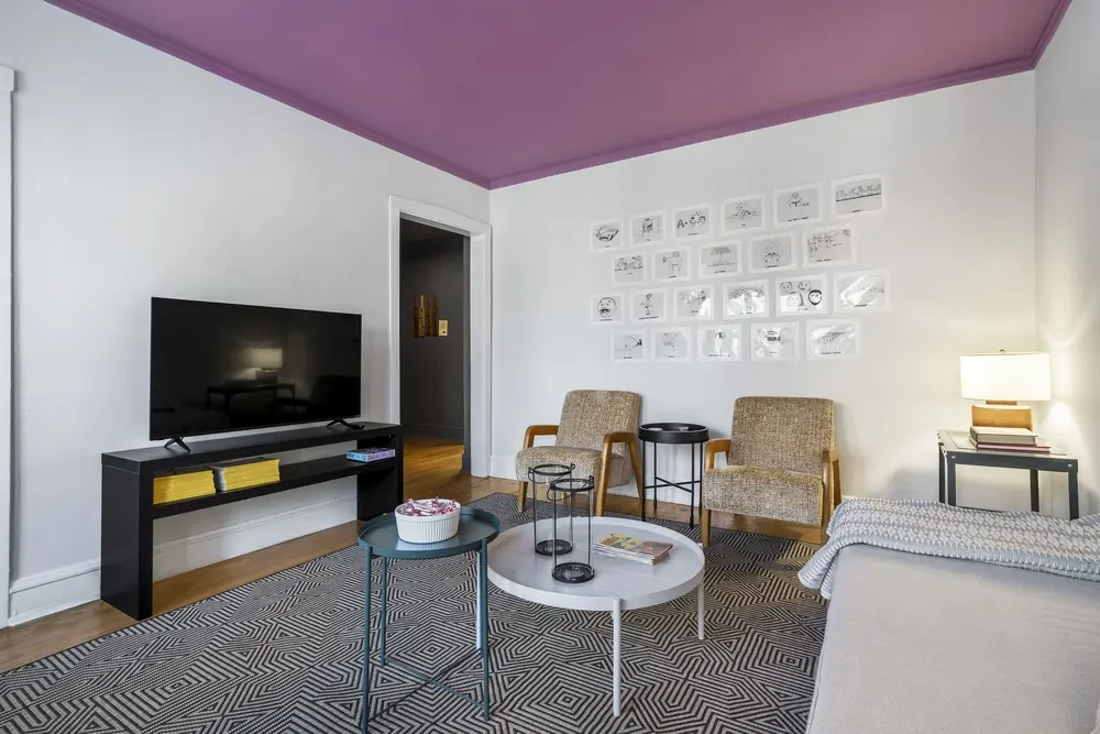 Lilac Loveshack, professional photograph 4.
