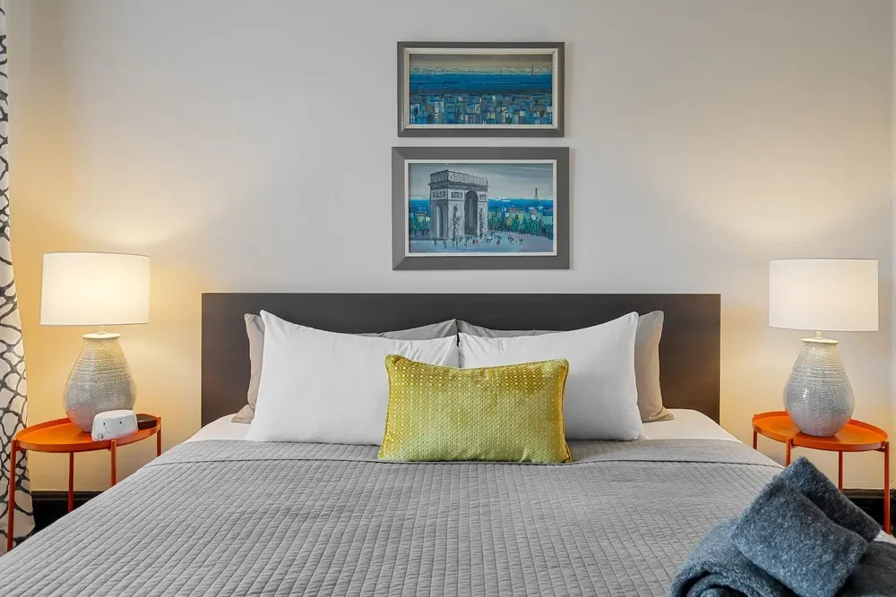 A Room with a Bloom, professional photograph 15.
