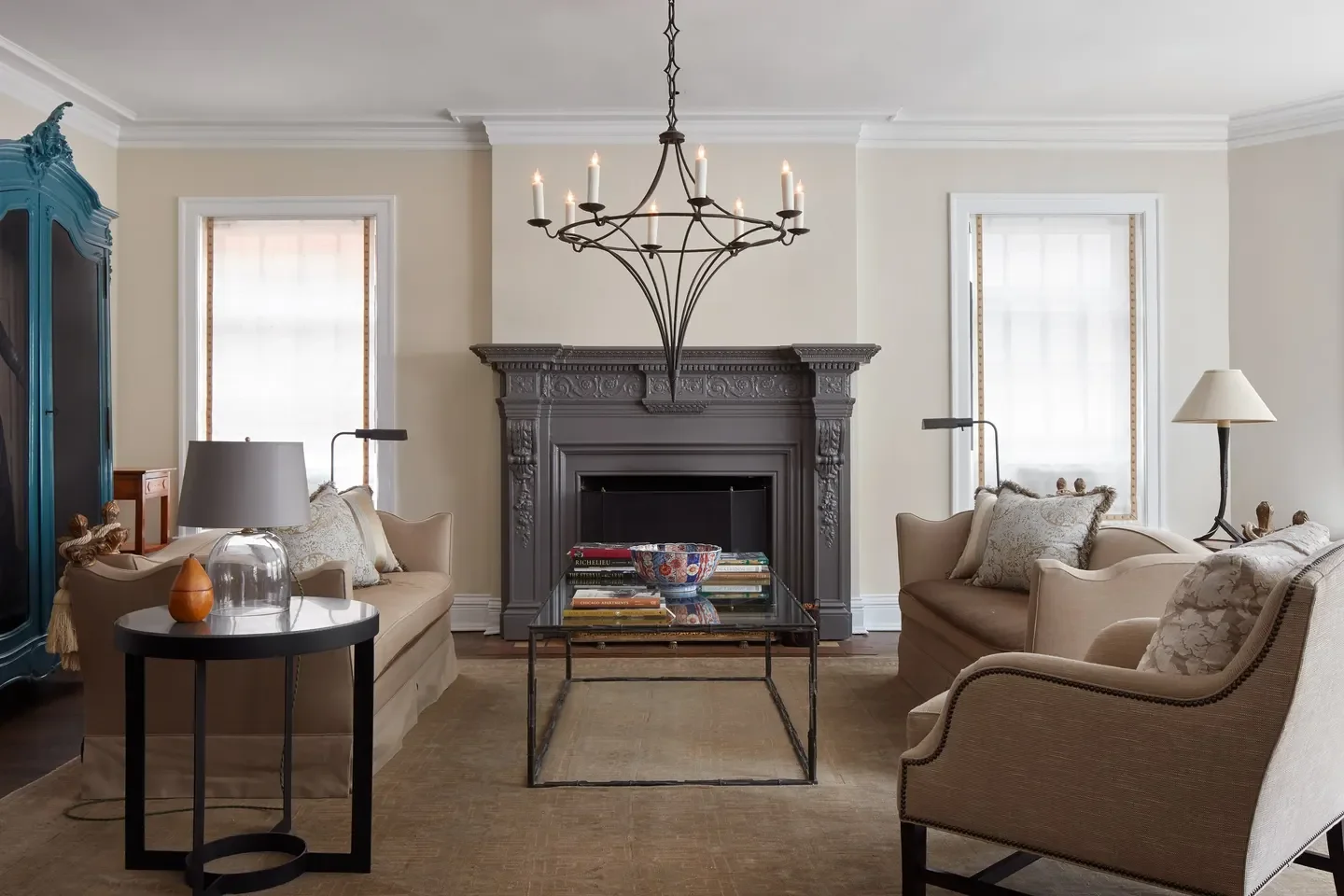 Chicago Classic Six Apartment — professional interior photograph