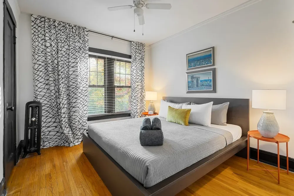 A Room with a Bloom, professional photograph 14.