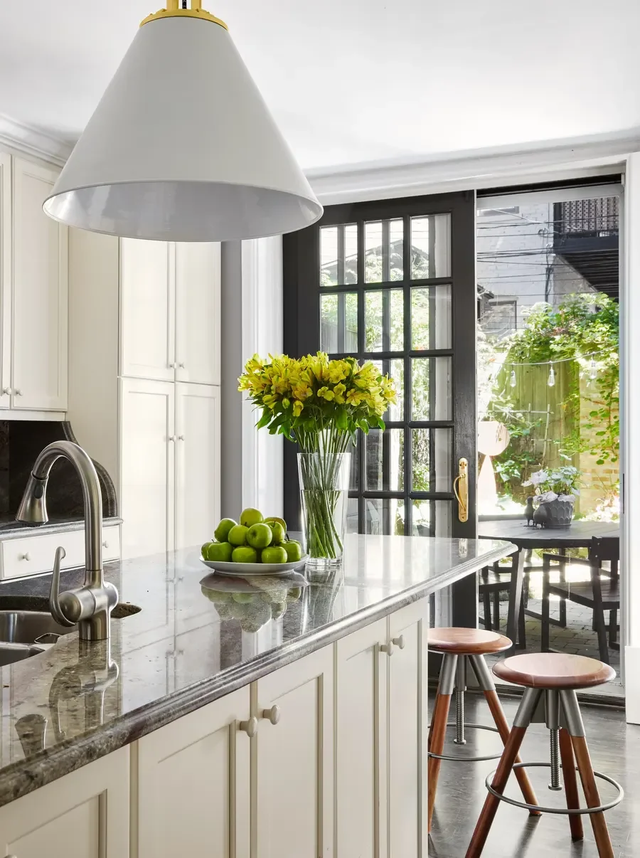 Chicago Victorian Row House — professional interior photograph