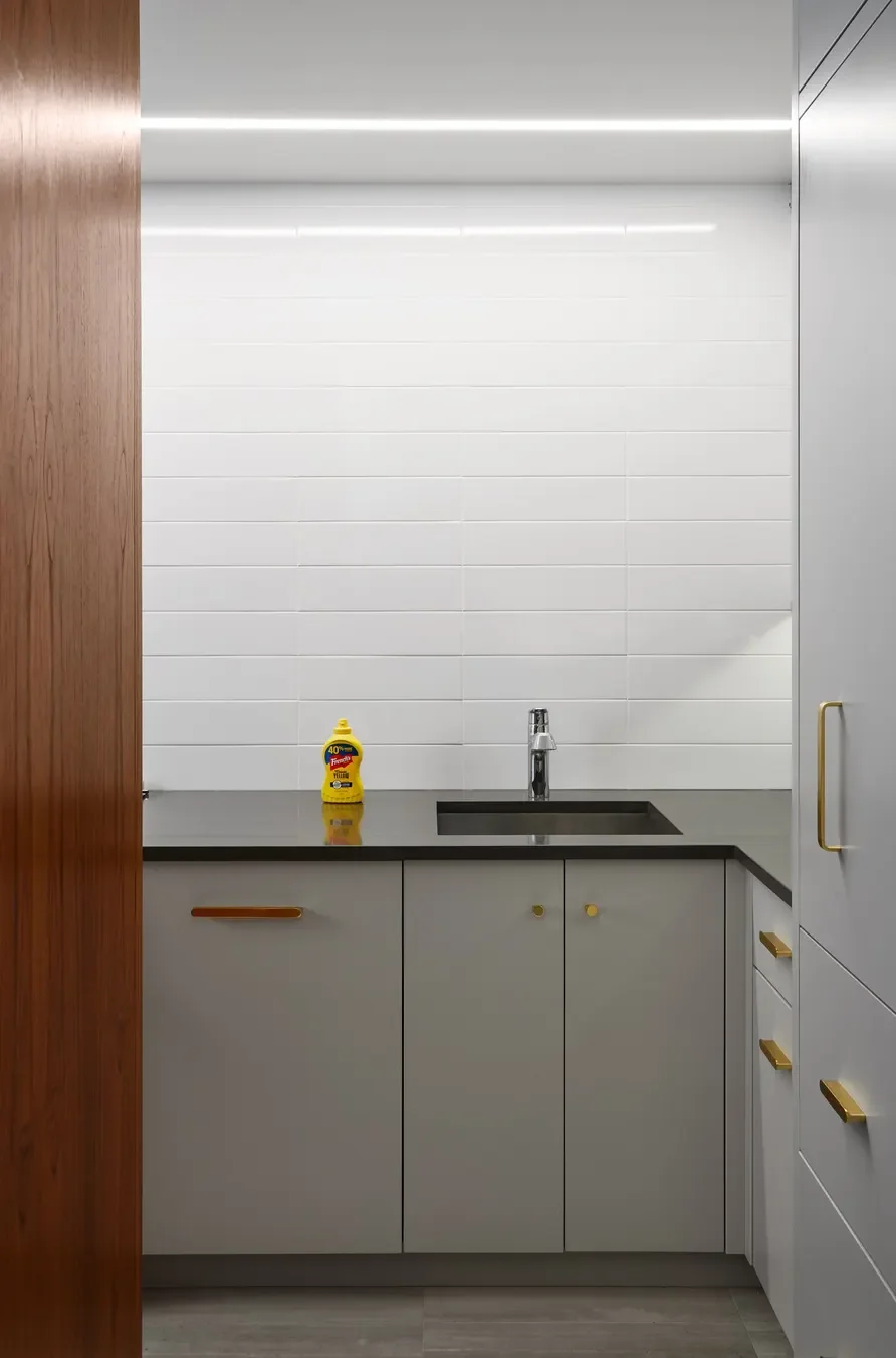 Midcentury Apartment — professional interior photograph
