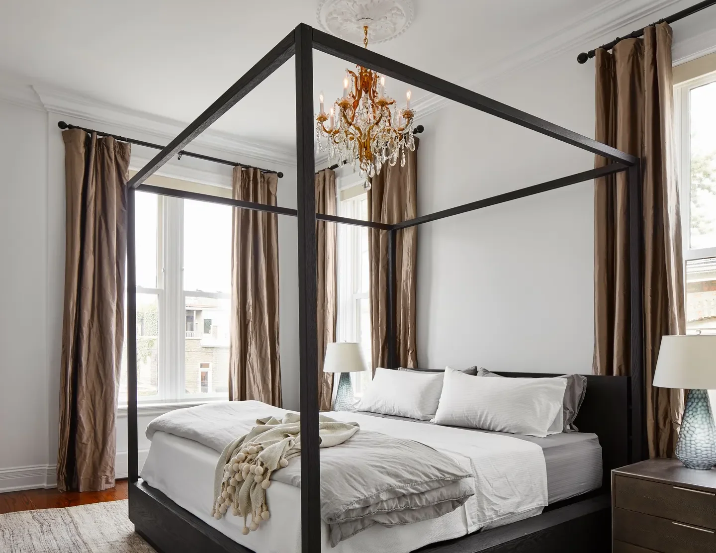 Chicago Victorian Single Family — professional interior photograph