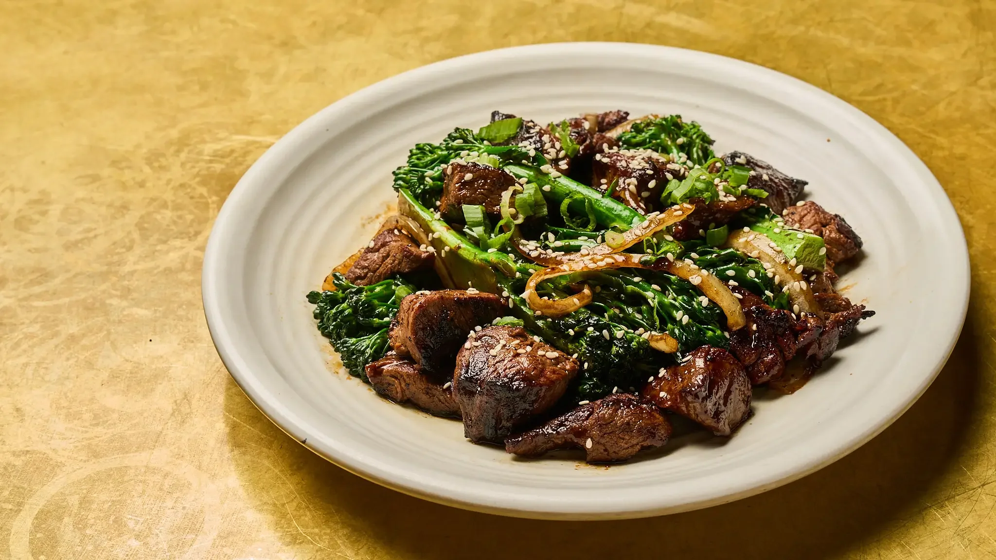 STEAK + BROCCOLINI