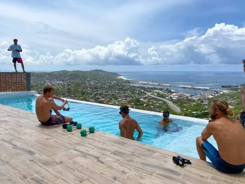 Casa Mirador pool and views