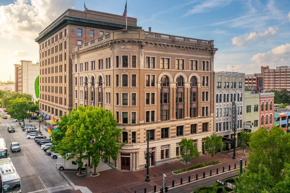 Main & Co and its downtown Houston surroundings