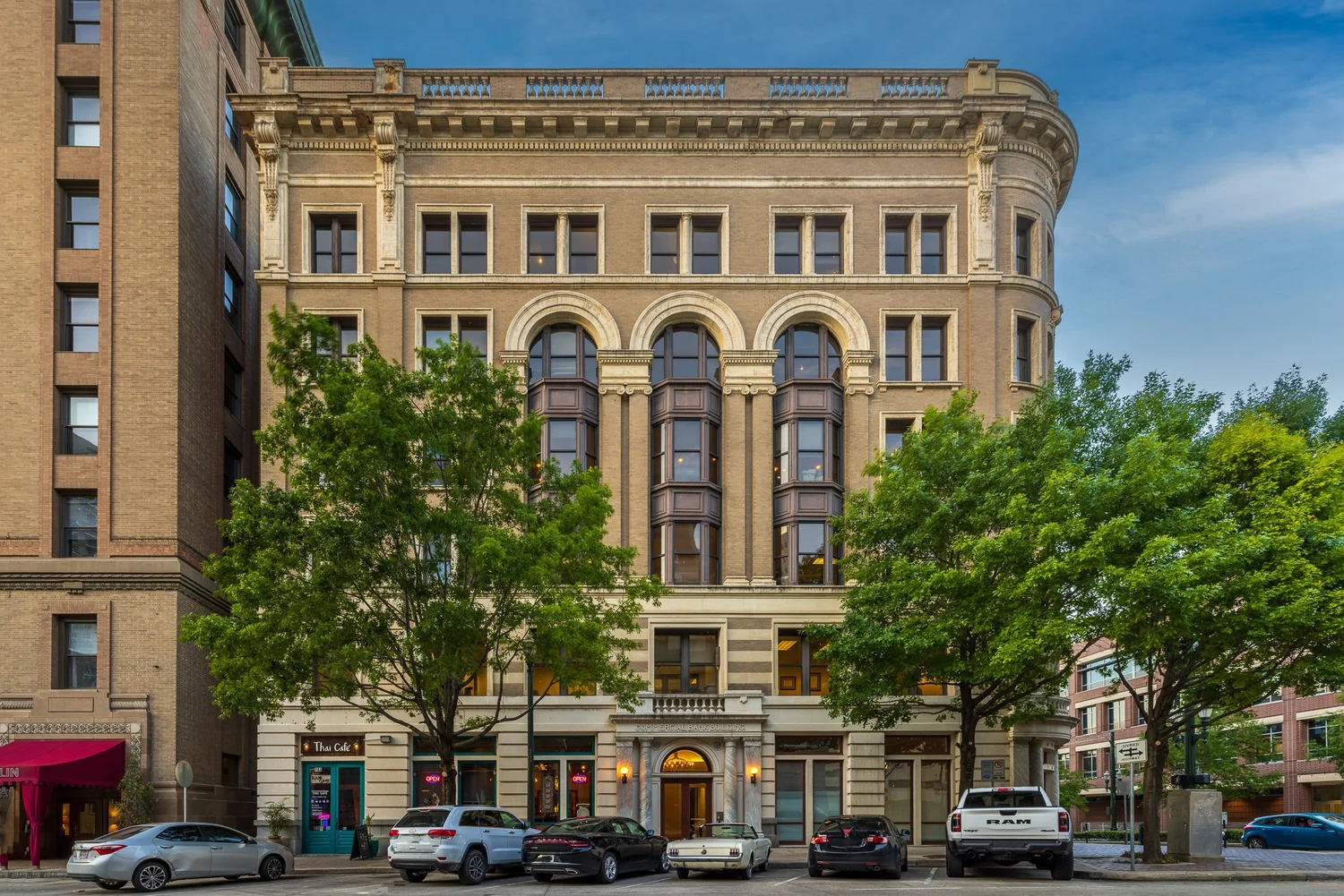 The historic façade and street-level storefronts at 917 Franklin