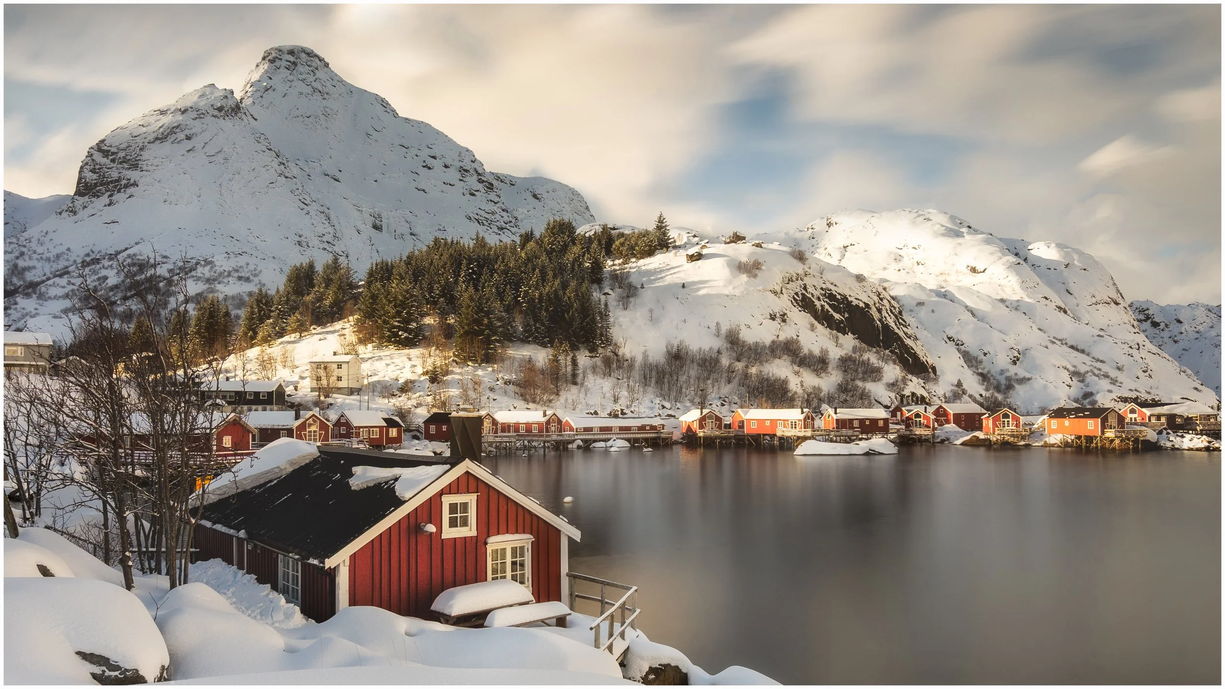 Nusfjord sunrise