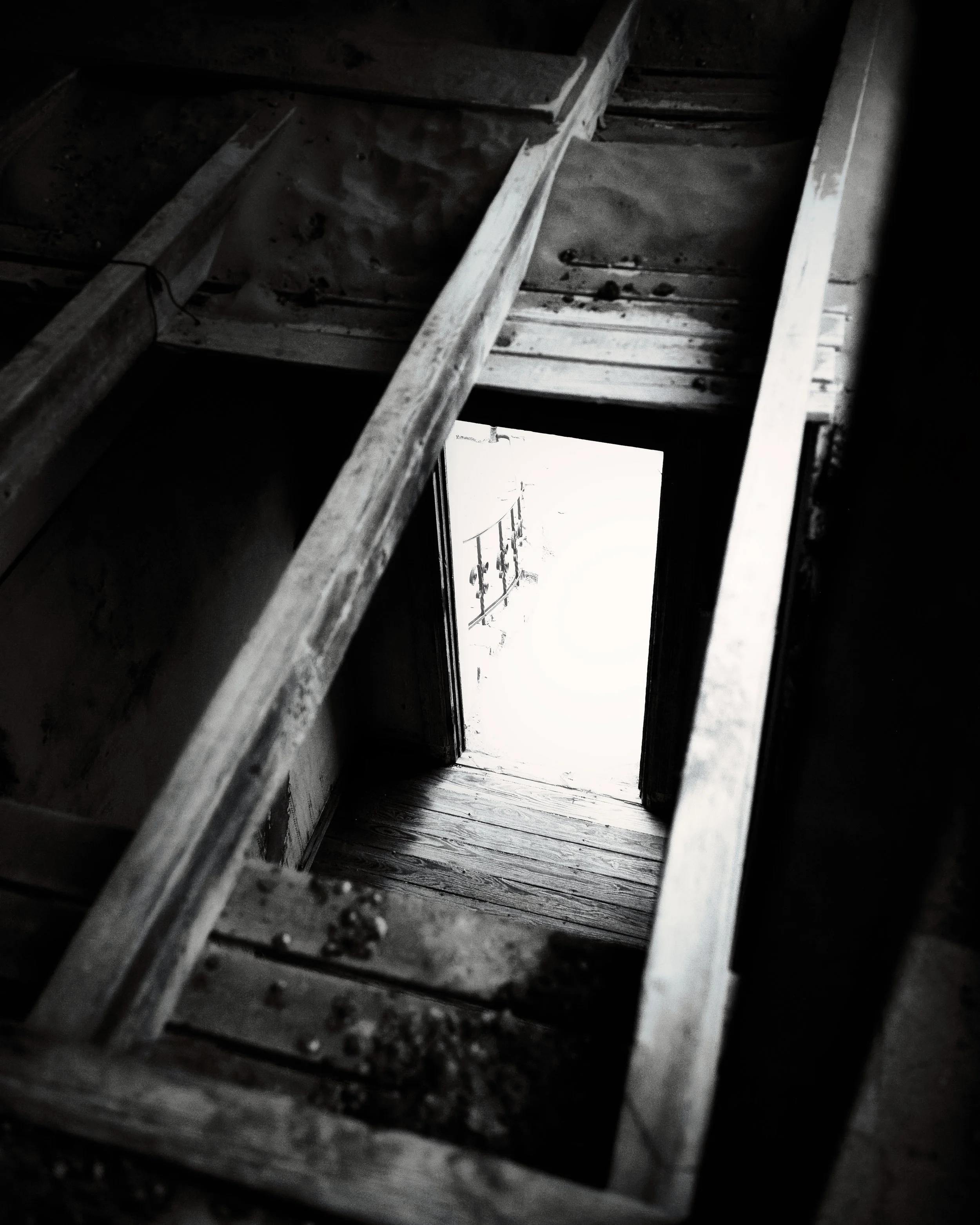 Kolmanskop handheld photography