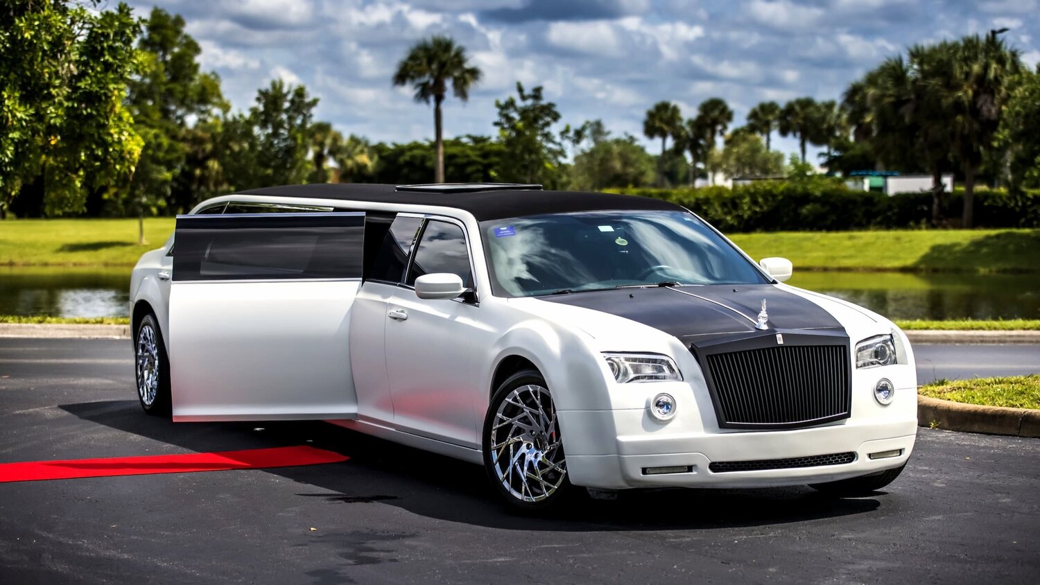 Р›РёРјСѓР·РёРЅ Rolls Royce stretch